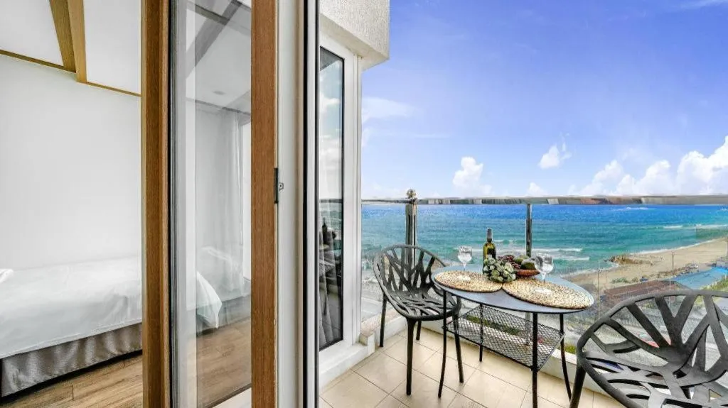 Gangneung Four Season Hotel and Pension