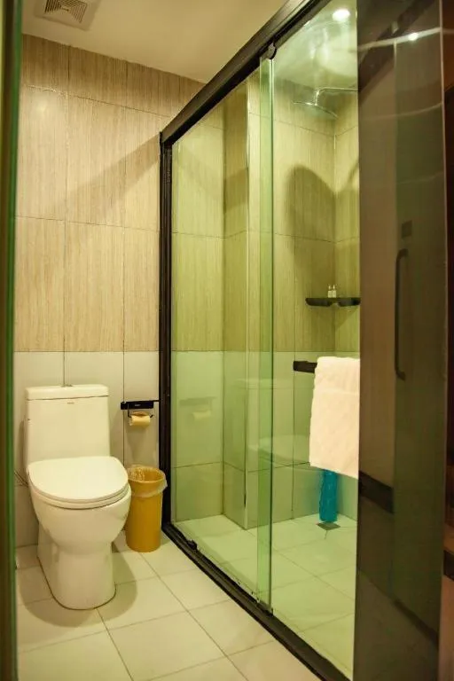 Thank Inn Guizhou Bijie Qianxi County High-Speed Railway Station