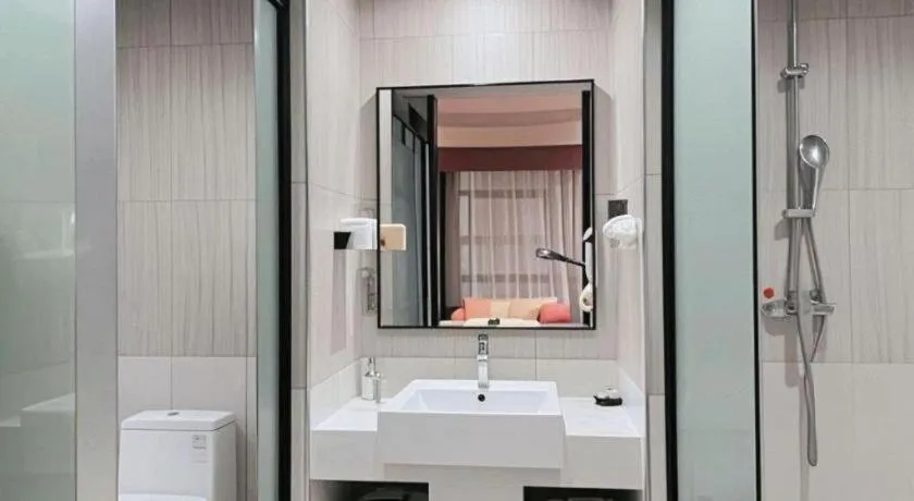 Thank Inn Guizhou Bijie Qianxi County High-Speed Railway Station