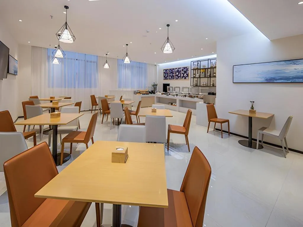 City Comfort Inn Wuzhou Xijiang Thrid Bridge