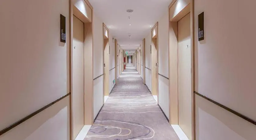 City Comfort Inn Wuzhou Xijiang Thrid Bridge