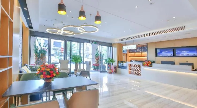 City Comfort Inn Yunfu Xinxing Juncheng Plaza