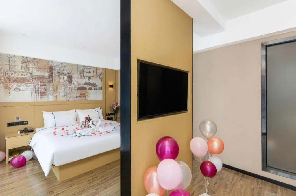 Bed in City Comfort Inn Yunfu Xinxing Juncheng Plaza