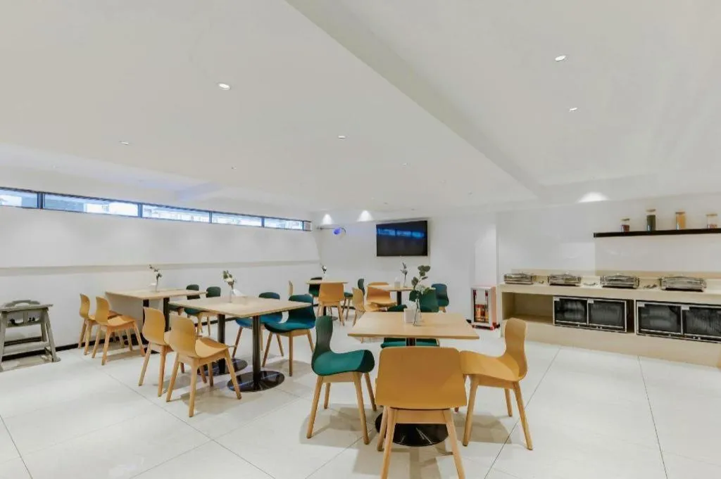 City Comfort Inn Yunfu Xinxing Juncheng Plaza