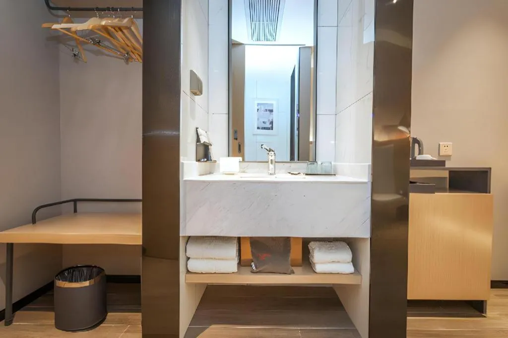 Borrman Hotel Yongzhou High Speed Railway Station