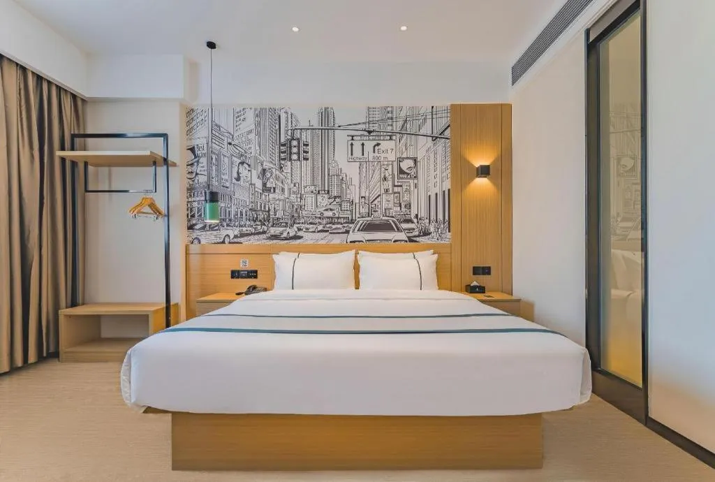 Bed in City Comfort Inn Hotel Dongguan Humen Pedestrian Street