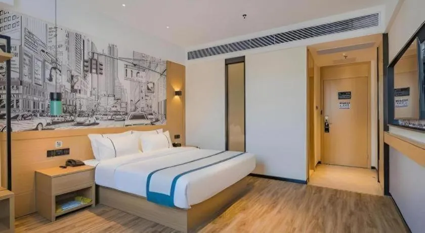 Bed in City Comfort Inn Hotel Dongguan Humen Pedestrian Street