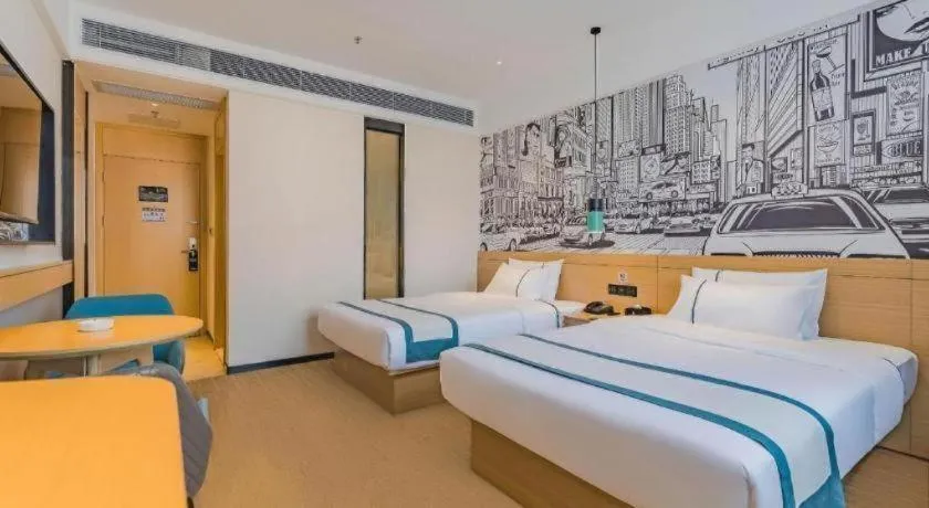 Bed in City Comfort Inn Hotel Dongguan Humen Pedestrian Street