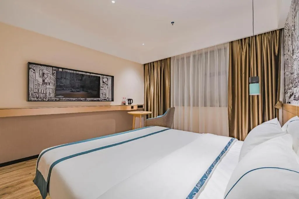 Bed in City Comfort Inn Hotel Dongguan Humen Pedestrian Street