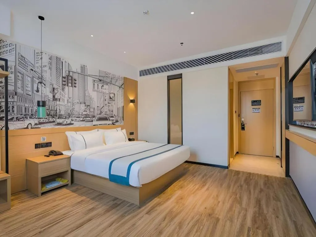 Bed in City Comfort Inn Hotel Dongguan Humen Pedestrian Street