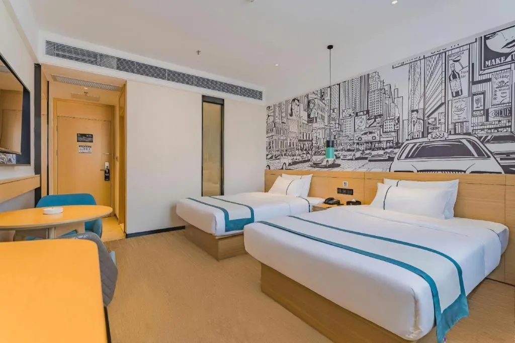 Bed in City Comfort Inn Hotel Dongguan Humen Pedestrian Street