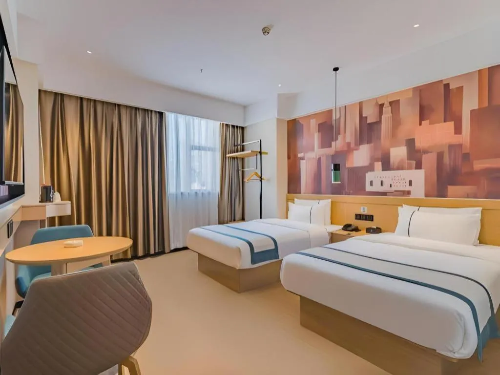 Bed in City Comfort Inn Hotel Dongguan Humen Pedestrian Street