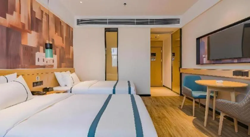 Bed in City Comfort Inn Hotel Dongguan Humen Pedestrian Street