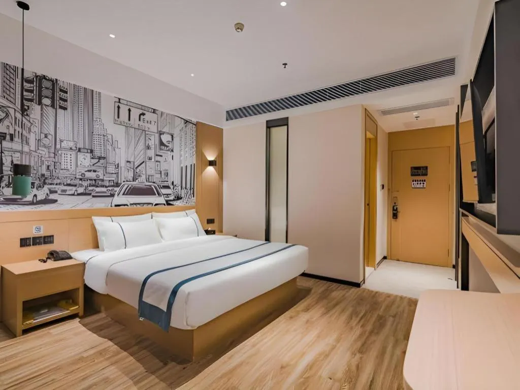 Bed in City Comfort Inn Hotel Dongguan Humen Pedestrian Street