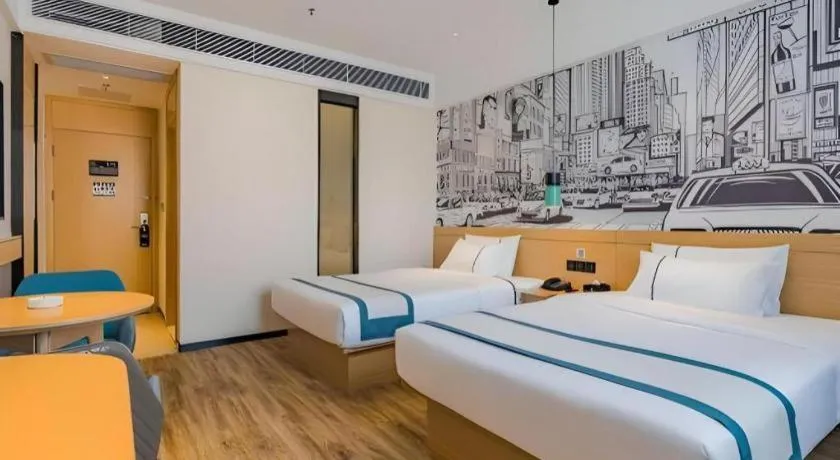 Bed in City Comfort Inn Hotel Dongguan Humen Pedestrian Street