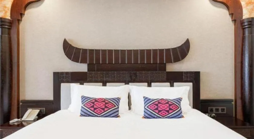 Bed in Immersing Hotels& Resort Guilin International Trade Exhibition Center