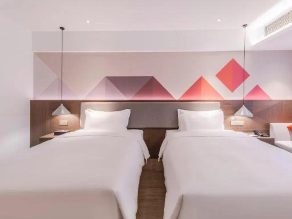 Bed in Borrman Hotel Hezhou High Speed Railway Station Guangming Avenue