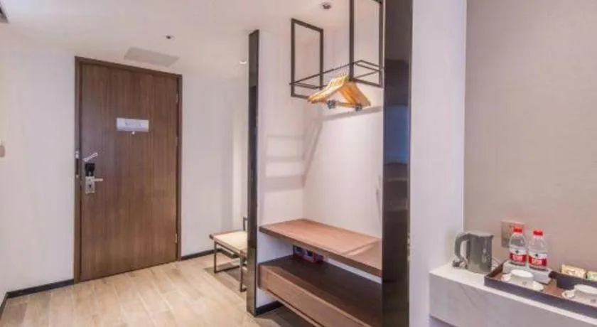 Bed in Borrman Hotel Hezhou High Speed Railway Station Guangming Avenue