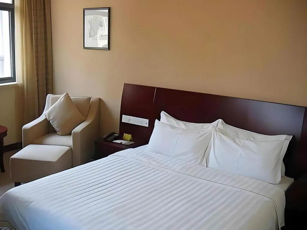 Bed in Echarm Hotel Shanghai North Bund Tilanqiao Metro Station