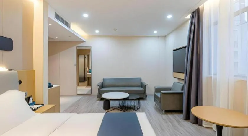 Bed in Echarm Hotel Shanghai North Bund Tilanqiao Metro Station