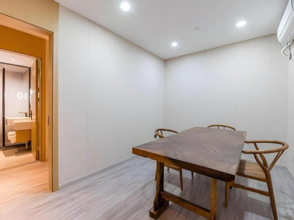 Echarm Hotel Shanghai North Bund Tilanqiao Metro Station