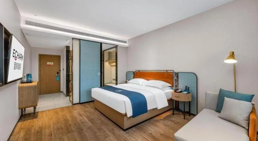 Bed in Echarm Hotel Liuzhou Yaobu Ancient Town