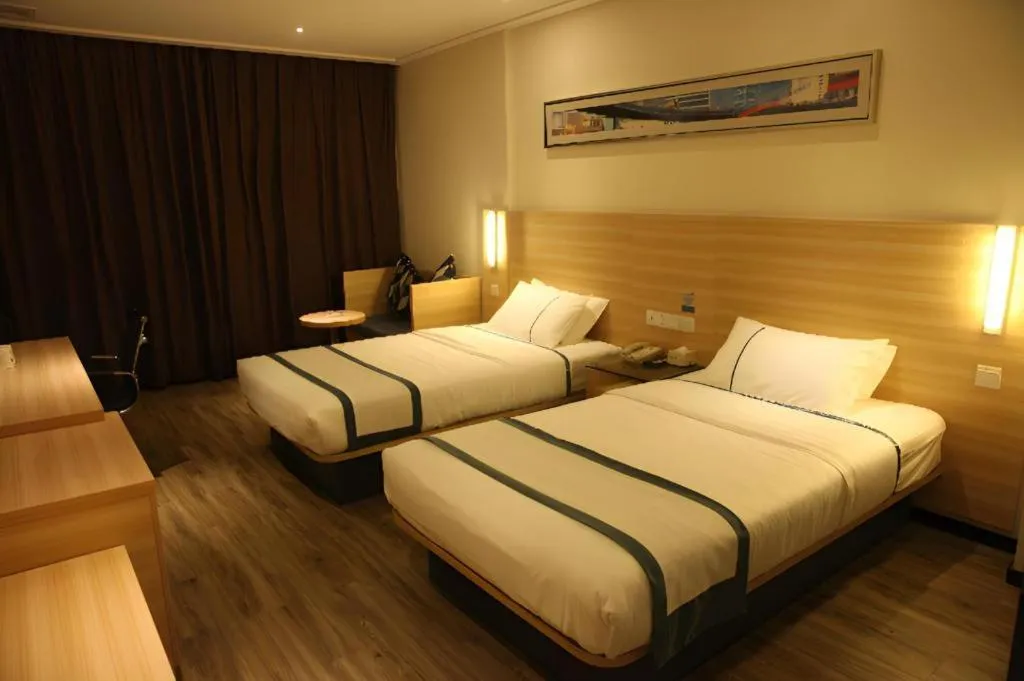 Bed in City Comfort Inn Tianmen Luyu Food Street
