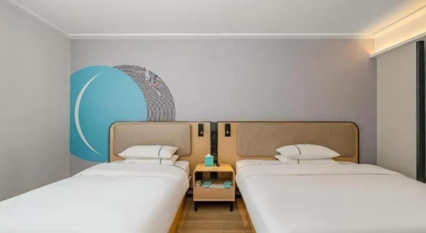 Bed in City Comfort Inn Tianmen Luyu Food Street