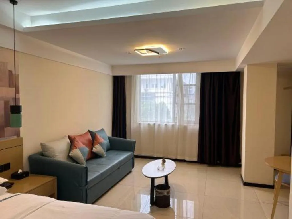 Bed in City Comfort Inn Hefei 1912 Ganghui Plaza