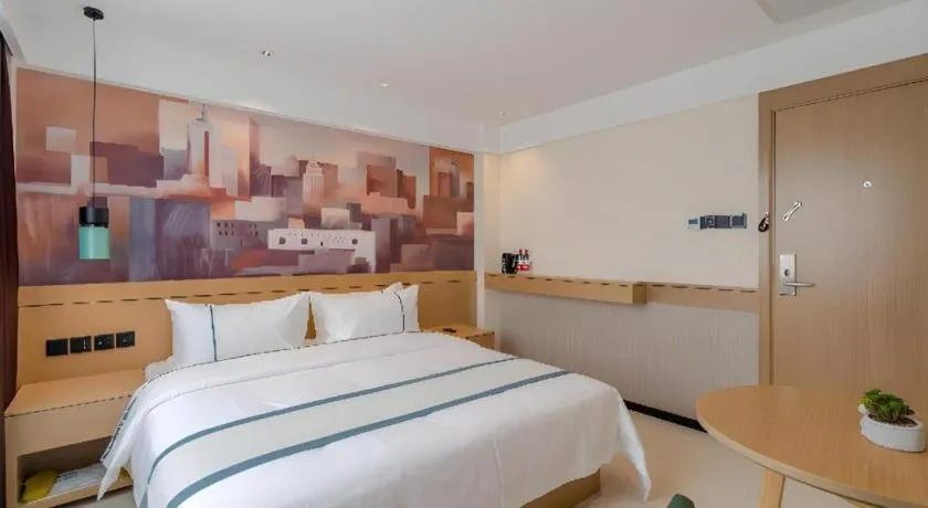 Bed in City Comfort Inn Hefei 1912 Ganghui Plaza