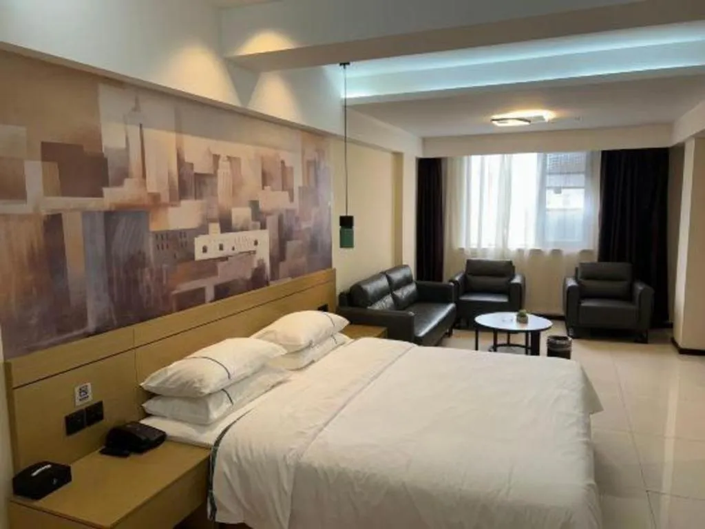 Bed in City Comfort Inn Hefei 1912 Ganghui Plaza