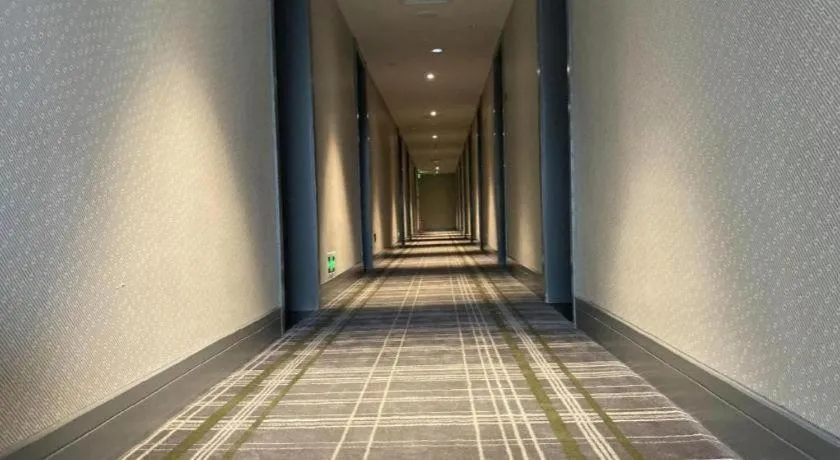 Premier City Comfort Hotel Wuhan Yellow Crane Shouyi Road Metro Station