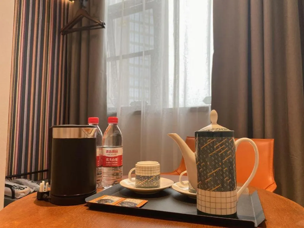 Premier City Comfort Hotel Wuhan Yellow Crane Shouyi Road Metro Station