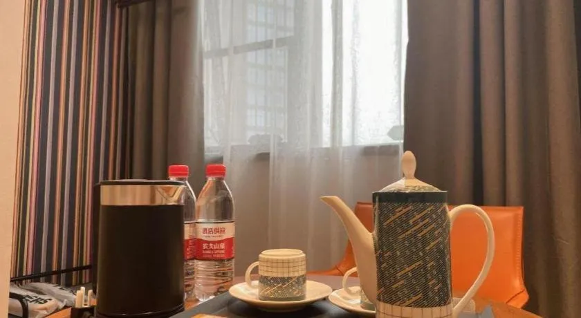 Premier City Comfort Hotel Wuhan Yellow Crane Shouyi Road Metro Station