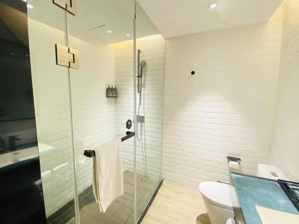 Premier City Comfort Hotel Wuhan Yellow Crane Shouyi Road Metro Station