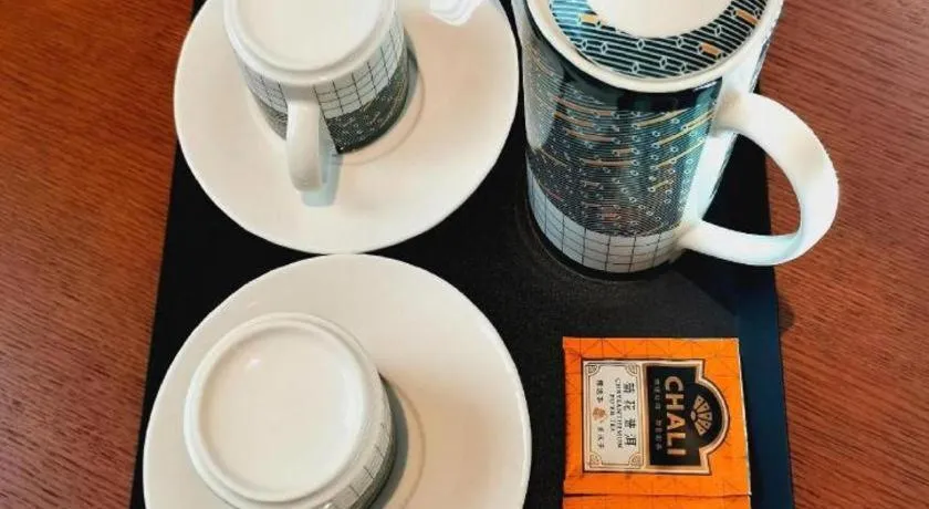 Premier City Comfort Hotel Wuhan Yellow Crane Shouyi Road Metro Station