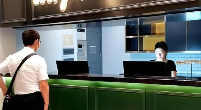 Premier City Comfort Hotel Wuhan Yellow Crane Shouyi Road Metro Station