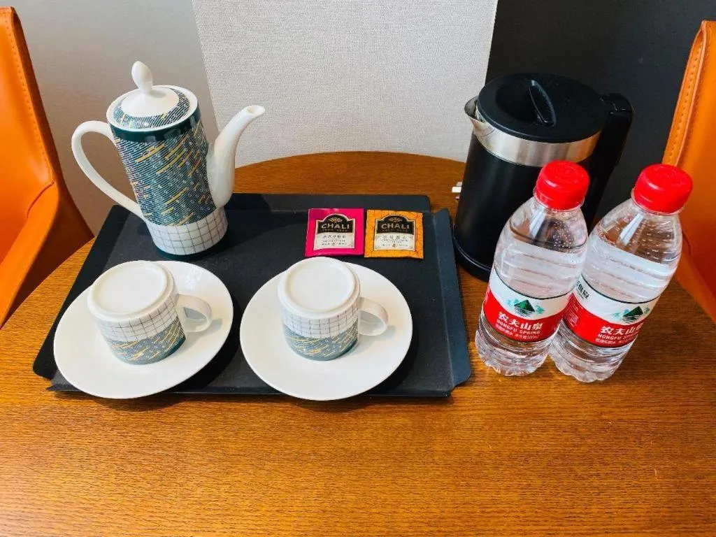 Premier City Comfort Hotel Wuhan Yellow Crane Shouyi Road Metro Station