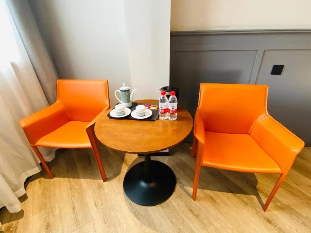 Premier City Comfort Hotel Wuhan Yellow Crane Shouyi Road Metro Station