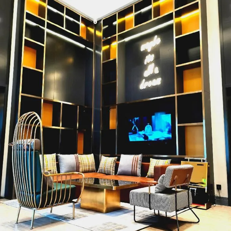 Premier City Comfort Hotel Wuhan Yellow Crane Shouyi Road Metro Station