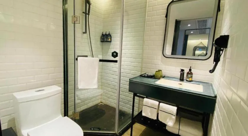 Premier City Comfort Hotel Wuhan Yellow Crane Shouyi Road Metro Station