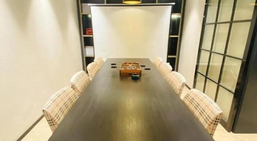 Premier City Comfort Hotel Wuhan Yellow Crane Shouyi Road Metro Station