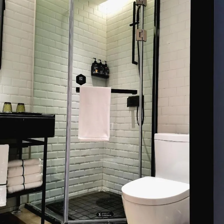 Premier City Comfort Hotel Wuhan Yellow Crane Shouyi Road Metro Station