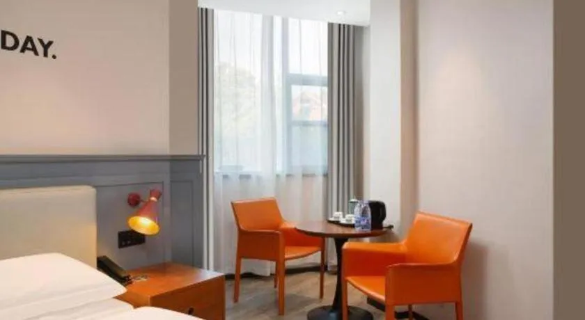 Bed in Premier City Comfort Hotel Wuhan Yellow Crane Shouyi Road Metro Station