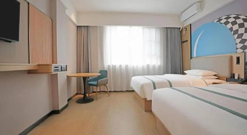 Bed in City Comfort Inn Fengshan Hongjun Road