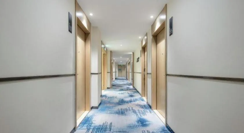 City Comfort Inn Fengshan Hongjun Road