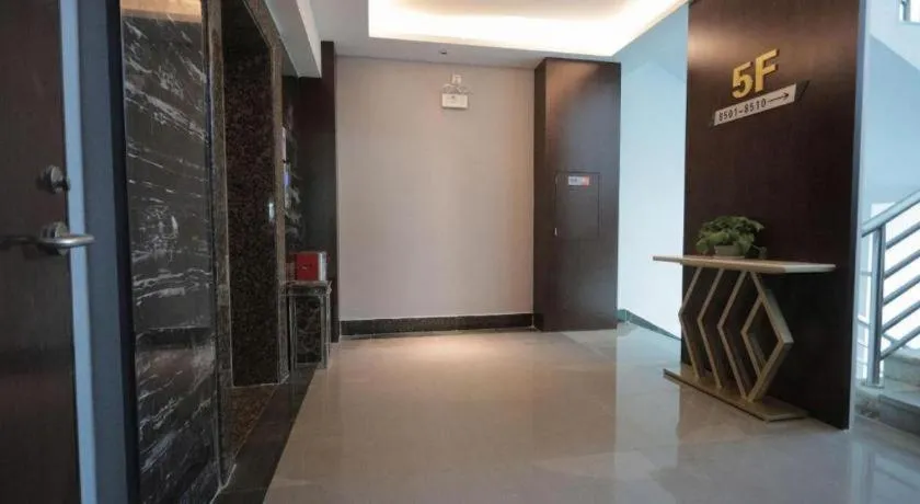 Borrman Hotel Yunfu Xinxing County Bus Station