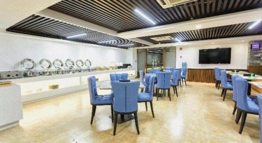 Borrman Hotel Yunfu Xinxing County Bus Station