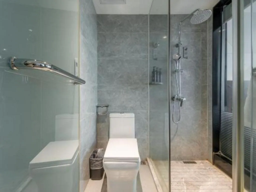 Borrman Hotel Yunfu Xinxing County Bus Station