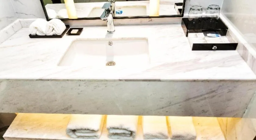 Borrman Hotel Yunfu Xinxing County Bus Station